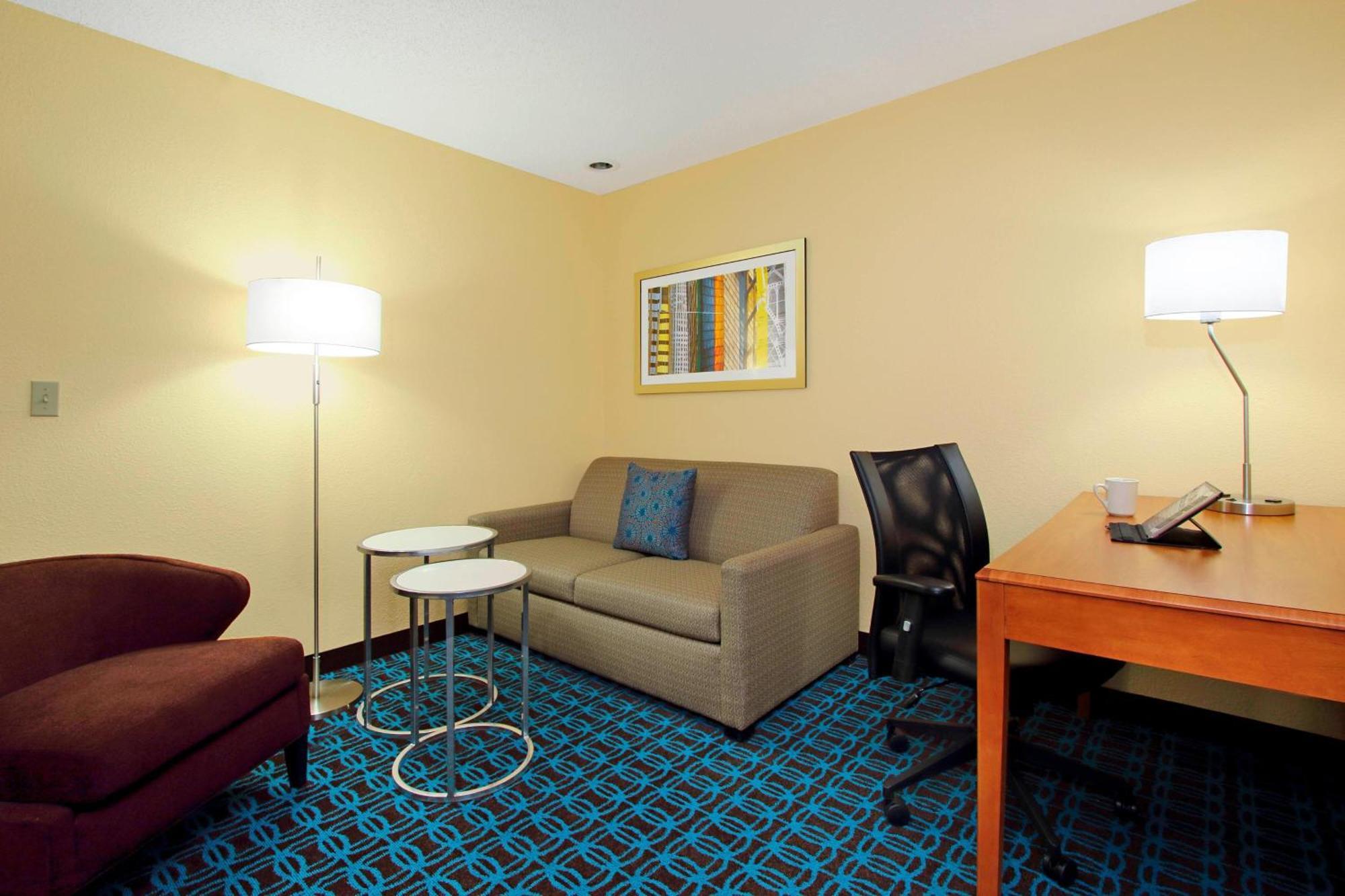 Hotel Fairfield & South Colorado Springs